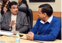 Kejriwal on sorry spree after tendering apology to Majithia