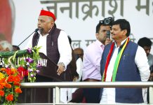 BJP smiles as rift widens in Samajwadi Party family
